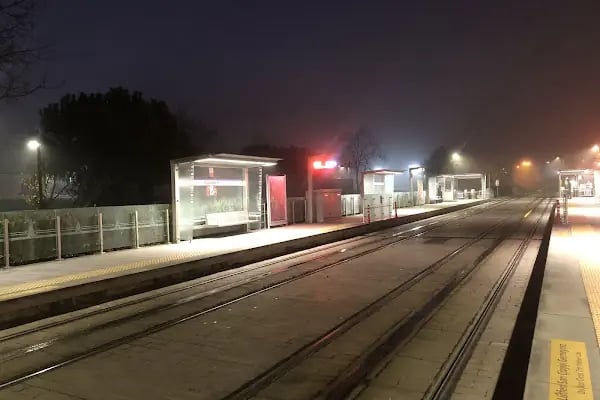 Eminönü T5 Tramvay Durağı - Resim 4