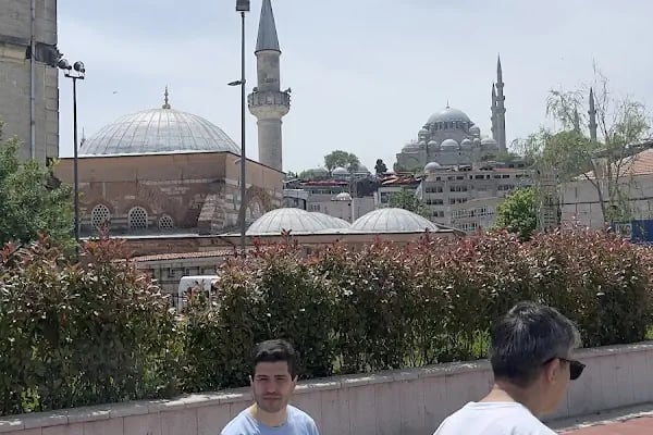 Eminönü T5 Tramvay Durağı - Resim 20