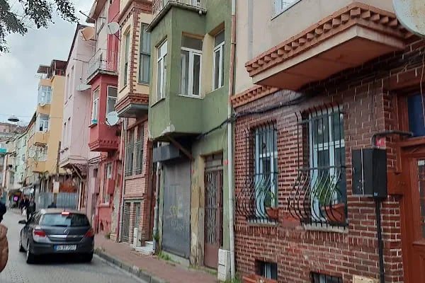 Eminönü T5 Tramvay Durağı - Resim 7
