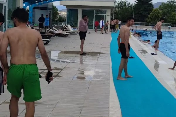 İnönü Üniversitesi Olimpik Açık Yüzme Havuzu - Resim 12