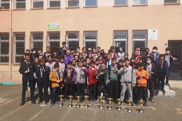 Şehit Esat Akbaba Ortaokulu - Resim 13