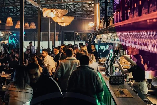 BALKON NARGİLE CAFE &amp; BOWLİNG - Resim 2