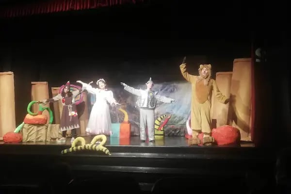 Kartal Sanat Tiyatrosu - Resim 2
