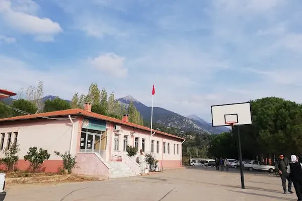 Çöğmen İlköğretim Okulu - Resim 1