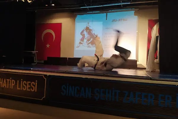 FREE FİGHT KRAVMAGA ACADEMY - Resim 2