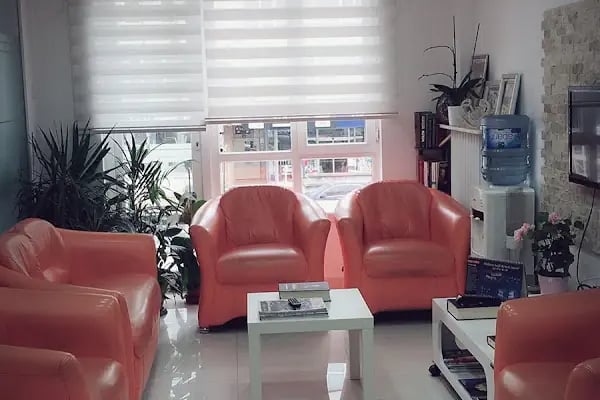Cebeci Diş Kliniği Dt Semiha Tad - Resim 2