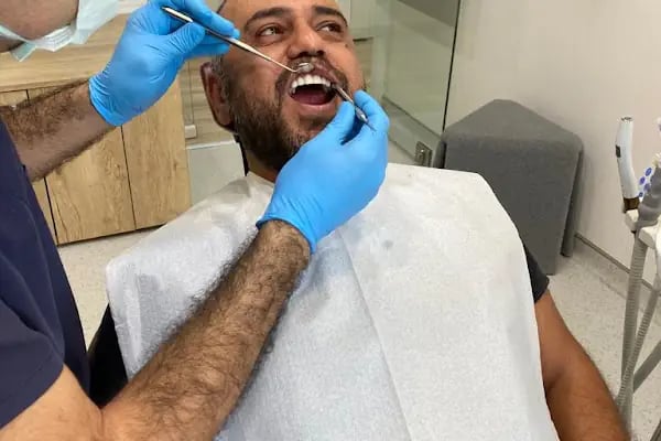 Dentplant Ağız Ve Diş Sağlığı Polikliniği - Emre YANARAL - Resim 18