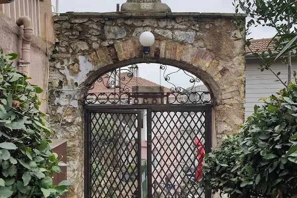 İstinye Taksiarhi Rum Ortodoks Kilisesi Vakfı - Resim 6