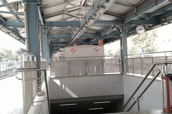 Mavi Bulvar Metro İstasyon Durak - Resim 1