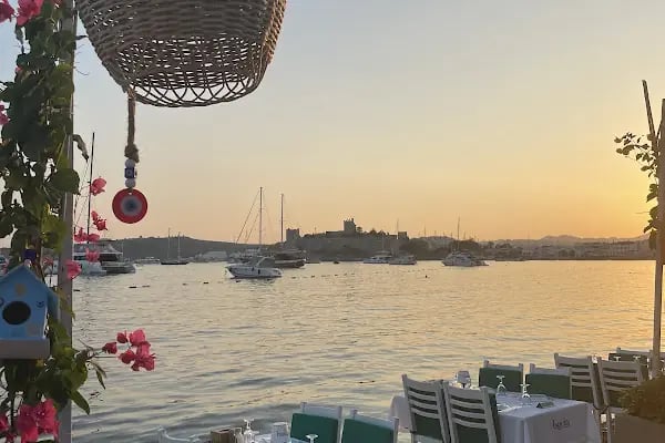 Köşem Cafe & Restaurant & Bar - Resim 4