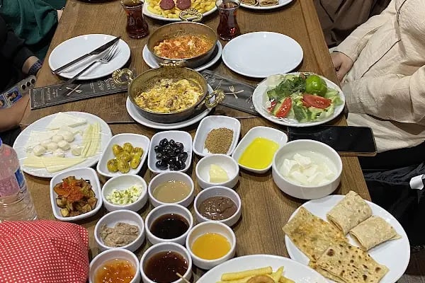 Divan-ı Serra - Resim 2