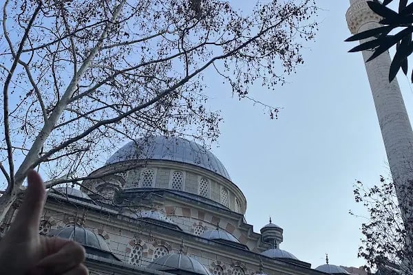 T.C. ATAŞEHİR MÜFTÜLÜĞÜ ŞEHİTLER CAMİİ - Resim 9