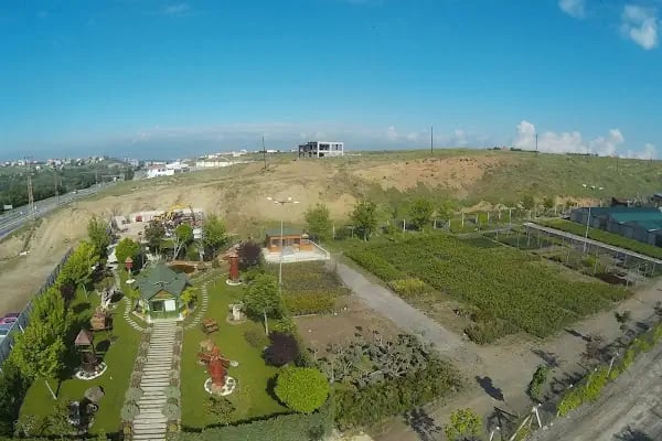 Akyurt Belediyesi PArk ve Bahçeler Müdürlüğü Serası - Resim 1