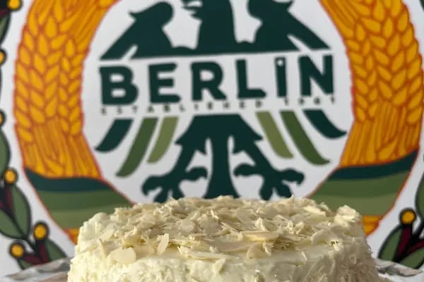 Berlin Coffee Shop Bornova - Resim 11