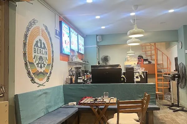 Berlin Coffee Shop Bornova - Resim 9
