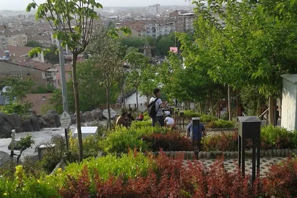 Şht. Alptunga Ulutaş Parkı - Resim 3