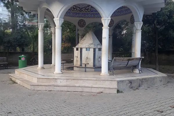 Emine Özmüftüoğlu Cami - Resim 5