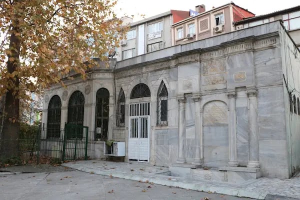 Oğlanlar Türbesi - Resim 2