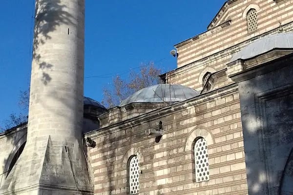 Oğlanlar Türbesi - Resim 17