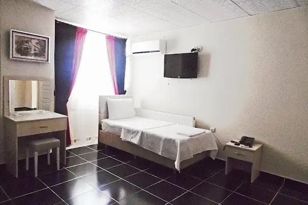 GÖLCÜK SARAL OTEL - Resim 3