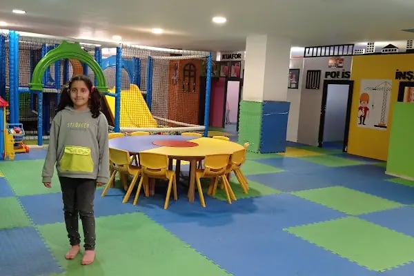 HAYAL PARK CAFE VE ÇOCUK EĞLENCE MERKEZI - Resim 4