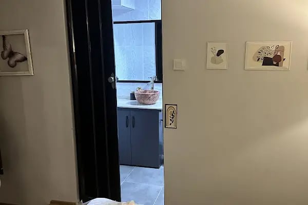 8 Rooms House - Resim 18