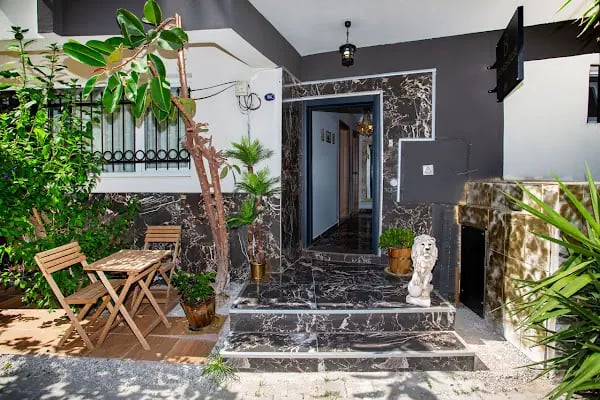 8 Rooms House - Resim 9