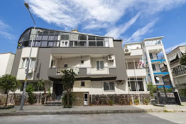 8 Rooms House - Resim 6