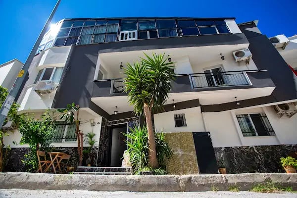 8 Rooms House - Resim 1