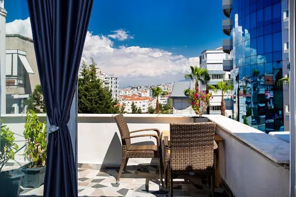 8 Rooms House - Resim 4