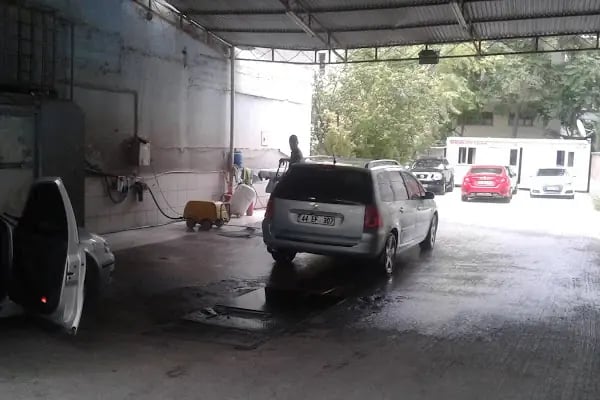 Berrak Oto Yıkama Oto Park Oto Kuaför - Resim 1