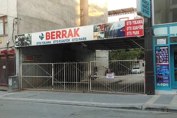 Berrak Oto Yıkama Oto Park Oto Kuaför - Resim 5