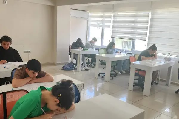 Aliağa Vip Eğitim Kurumu - Resim 7
