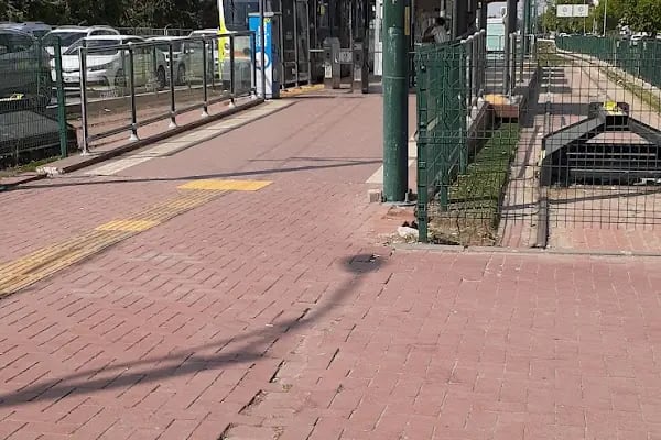 Burç kavşağı tramvay durağı - Resim 2