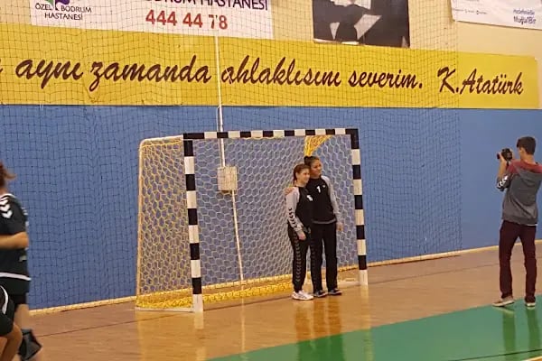 Binnaz Karakaya Kapalı Spor Salonu - Resim 20