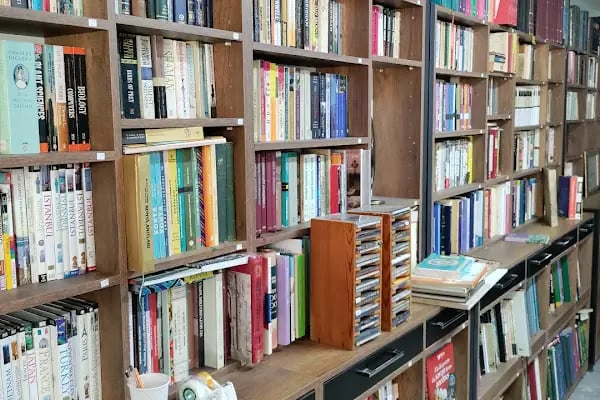 Mutlu Kitap Dükkanı rampalı çarşı - Resim 10