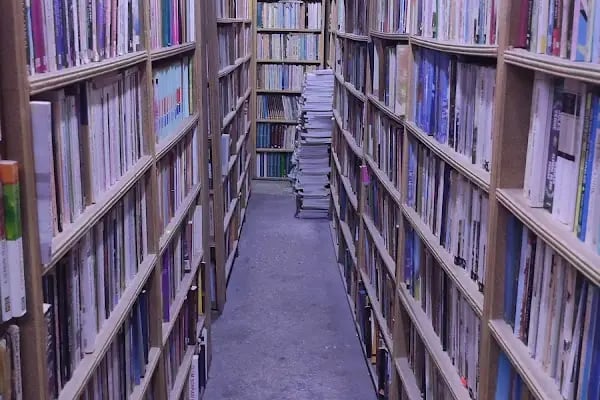 Mutlu Kitap Dükkanı rampalı çarşı - Resim 8