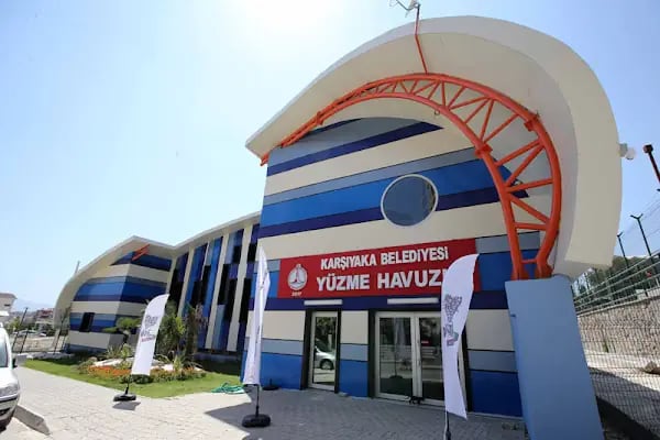 Karşıyaka Belediyesi Yüzme Havuzu - Resim 3