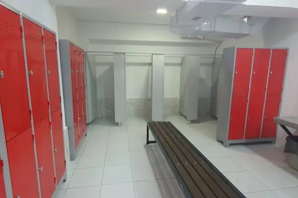 Karşıyaka Belediyesi Yüzme Havuzu - Resim 14