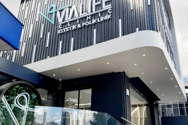 Vialife Clinic | Poliklinik | Saç Ekimi | İp Askı | Dolgu | PRP | Diş Kliniği - Resim 17