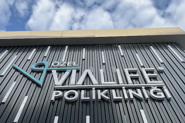 Vialife Clinic | Poliklinik | Saç Ekimi | İp Askı | Dolgu | PRP | Diş Kliniği - Resim 8