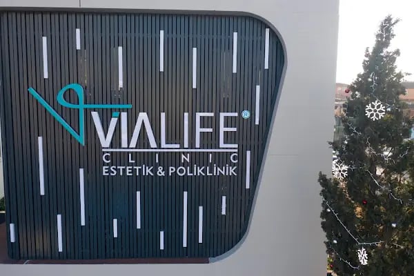 Vialife Clinic | Poliklinik | Saç Ekimi | İp Askı | Dolgu | PRP | Diş Kliniği - Resim 9
