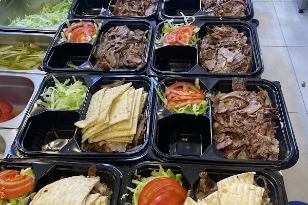 EYLÜL BÜFE (ET DÖNER - TAVUK DÖNER -IZGARA KÖFTE-TOST-PATSO-ARNAVUT CİĞERİ) - Resim 19