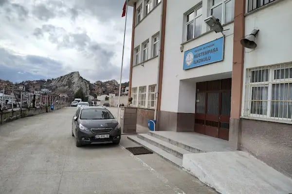 Rüstempaşa İlkokulu - Resim 3