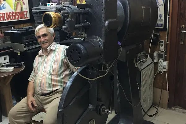Sabri şenevi sinema evi - Resim 8