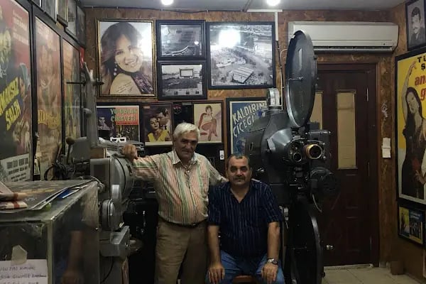 Sabri şenevi sinema evi - Resim 7