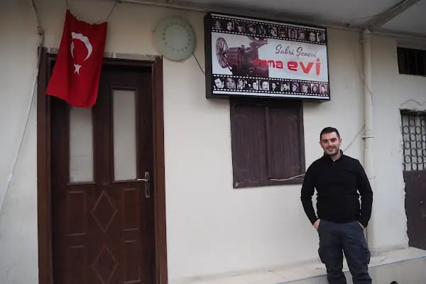 Sabri şenevi sinema evi - Resim 2