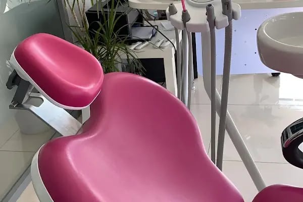 Dentist Fatma İldem Diş Hekimi - Resim 20