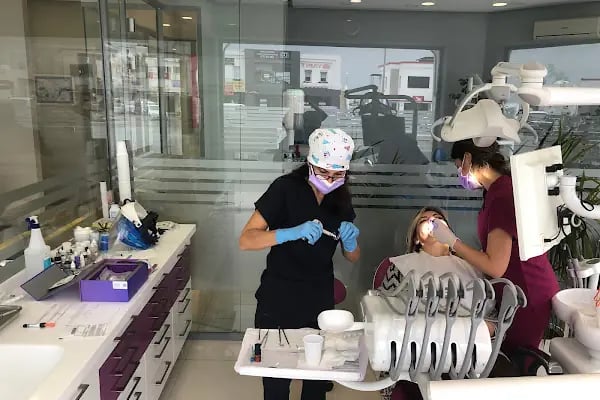 Dentist Fatma İldem Diş Hekimi - Resim 3