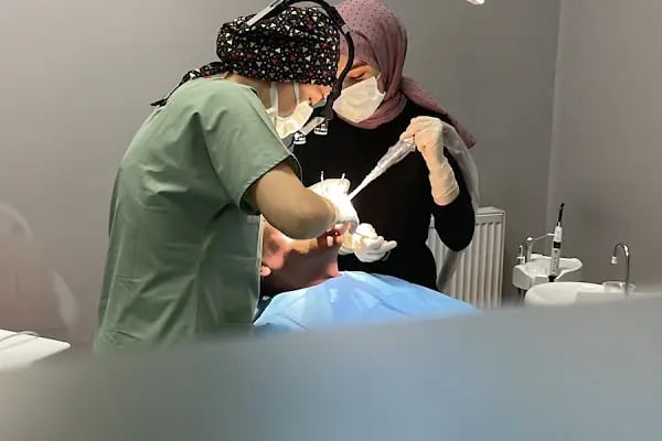 Deniz Ağız ve Diş Sağlığı Polikliniği Eryaman - Resim 14